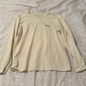 Patagonia Off-White M long sleeve Tee